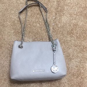 MICHAEL KORS Jet Set Chain purse in gray
